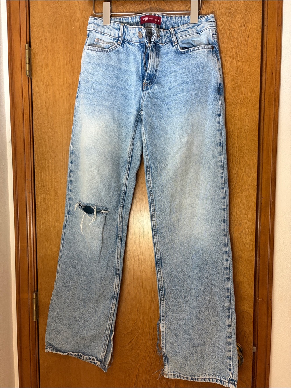 ZARA // SLIM FLARE LOW RISE RIPPED LONG LENGTH - Picture 6 of 9